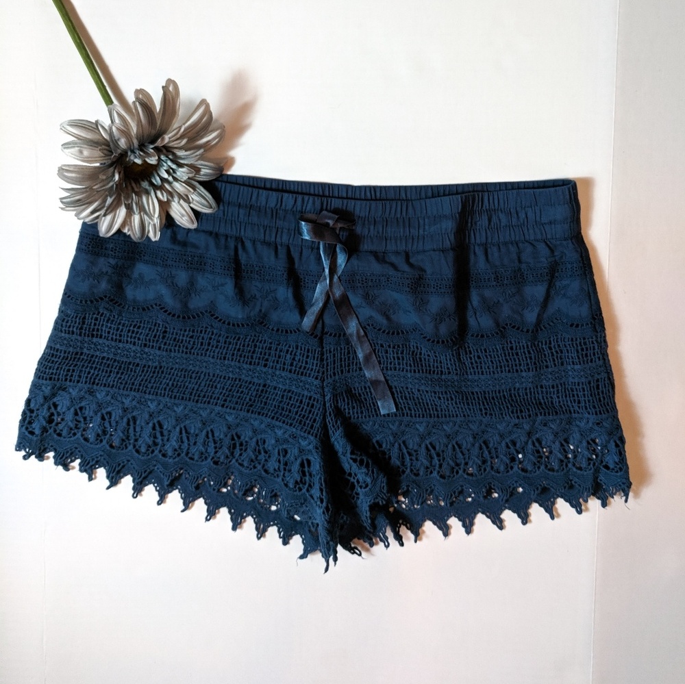 Blue lace drawstring shorts